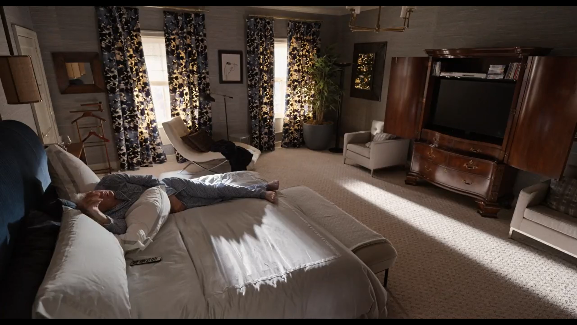 Кадр 3 з Убивства в одній будівлі 4 сезон