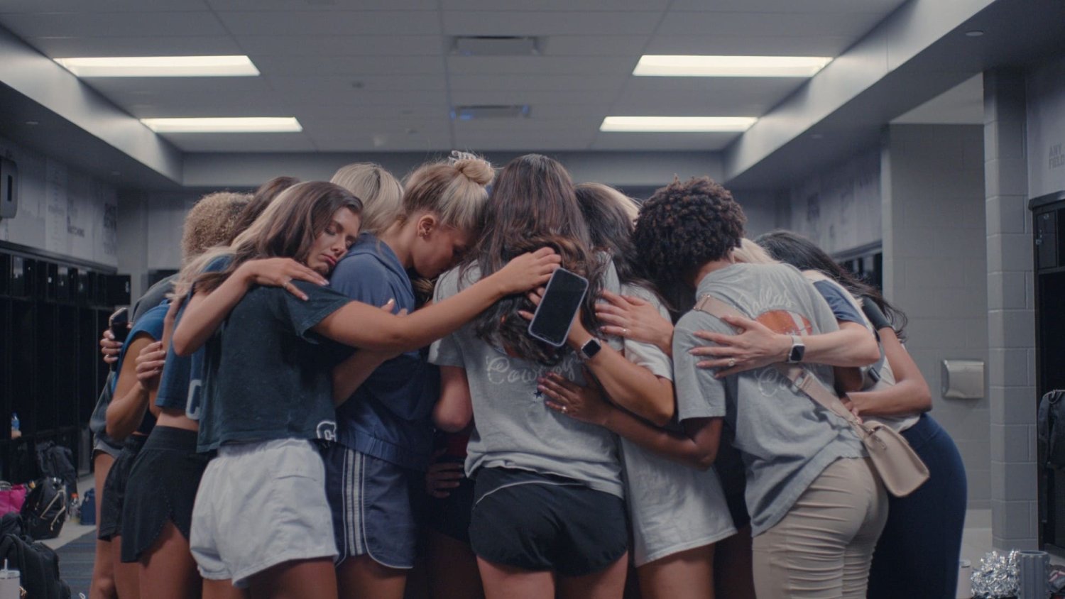 Кадр 4 з Улюблениці Америки: Чирлідерки «Даллас ковбойс» 1 сезон