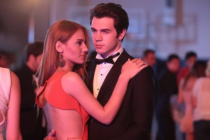 Кадр 2 з В очікуванні сонця 1 сезон