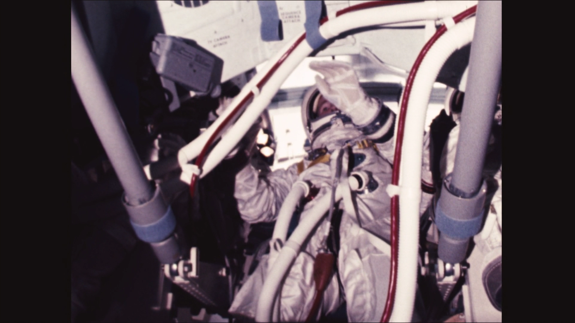 Кадр 3 з В тіні Місяця