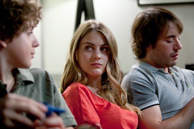 Кадр 2 з Відчайдушні батьки 1 сезон