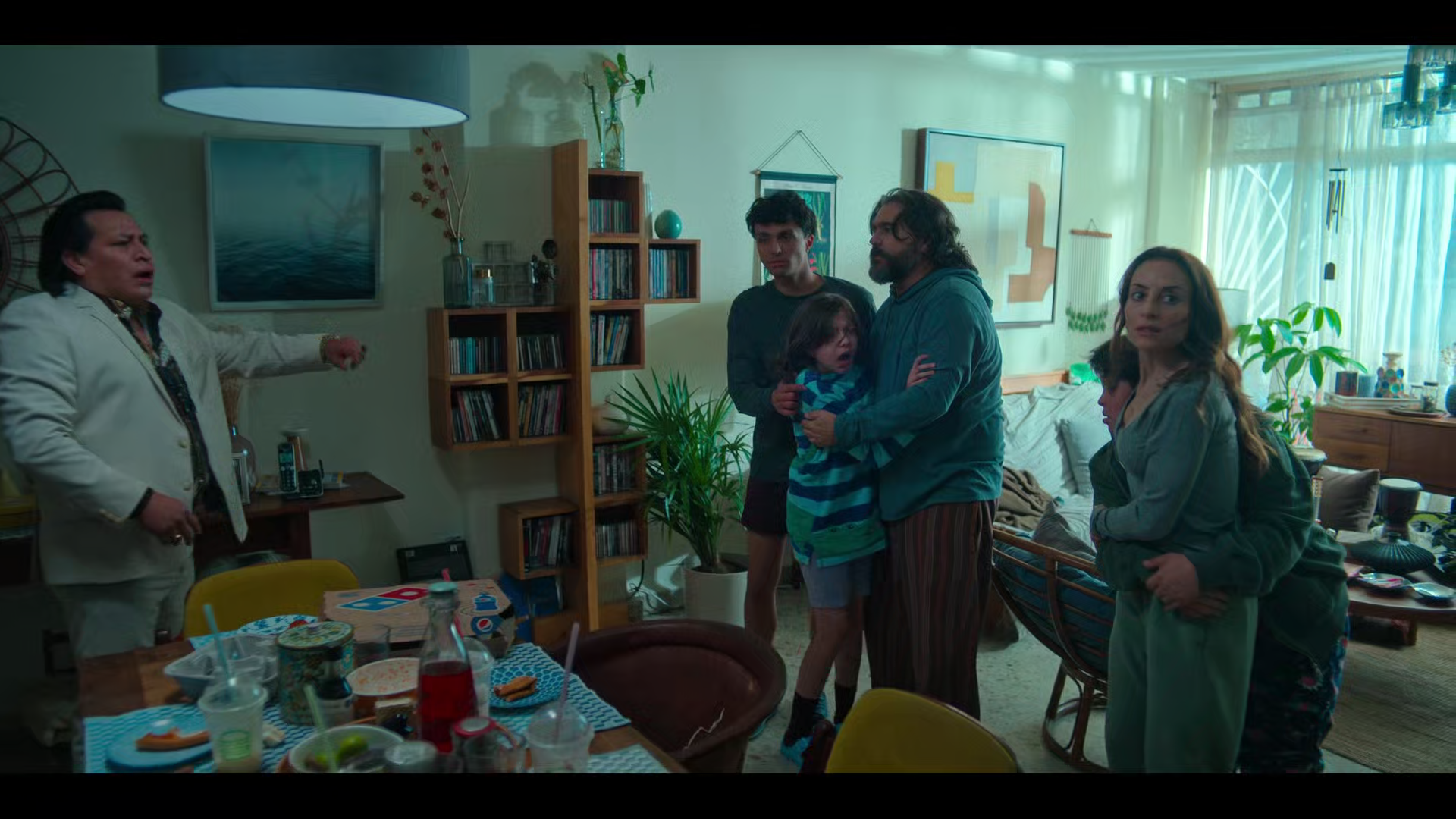 Кадр 4 з Вітаємо в родині 1 сезон