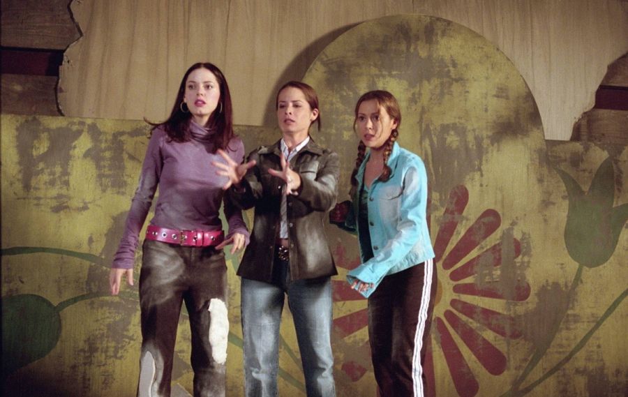 Кадр 2 з Всі жінки відьми 3 сезон