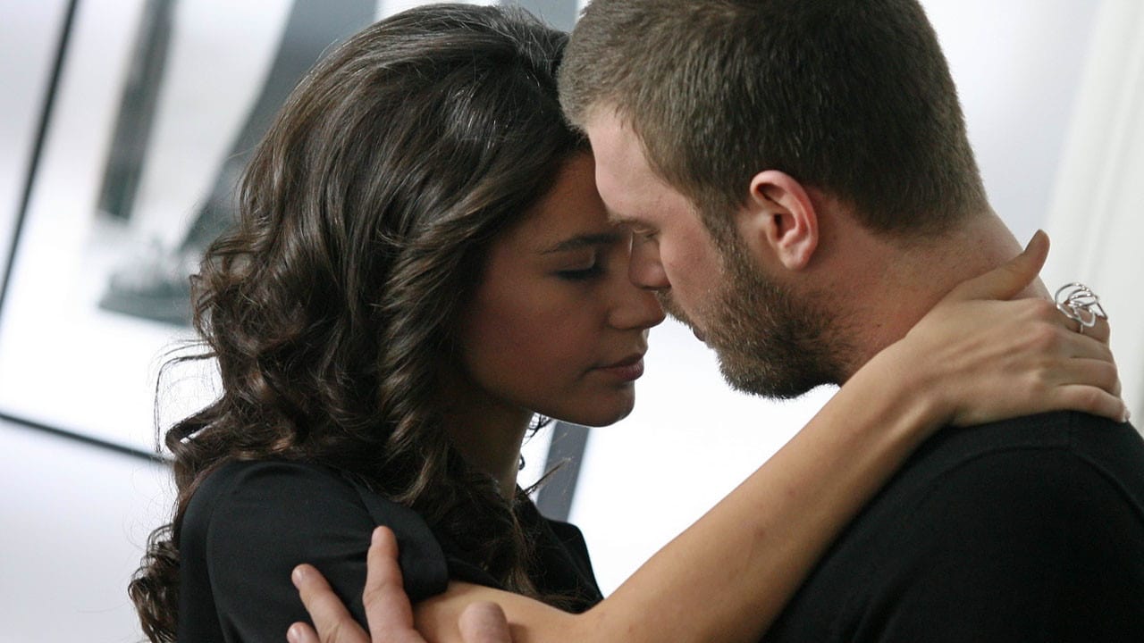 Кадр 3 з Заборонене кохання 1 сезон