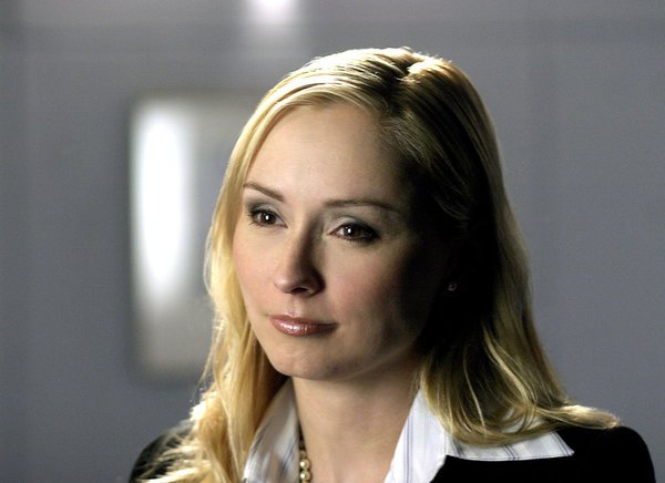 Кадр 2 з Жінка, яка любить детективи / Таємнича жінка 1-2 сезон