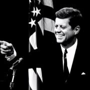 Кадр 3 з Жінки Джона Кеннеді: розкриті скандали