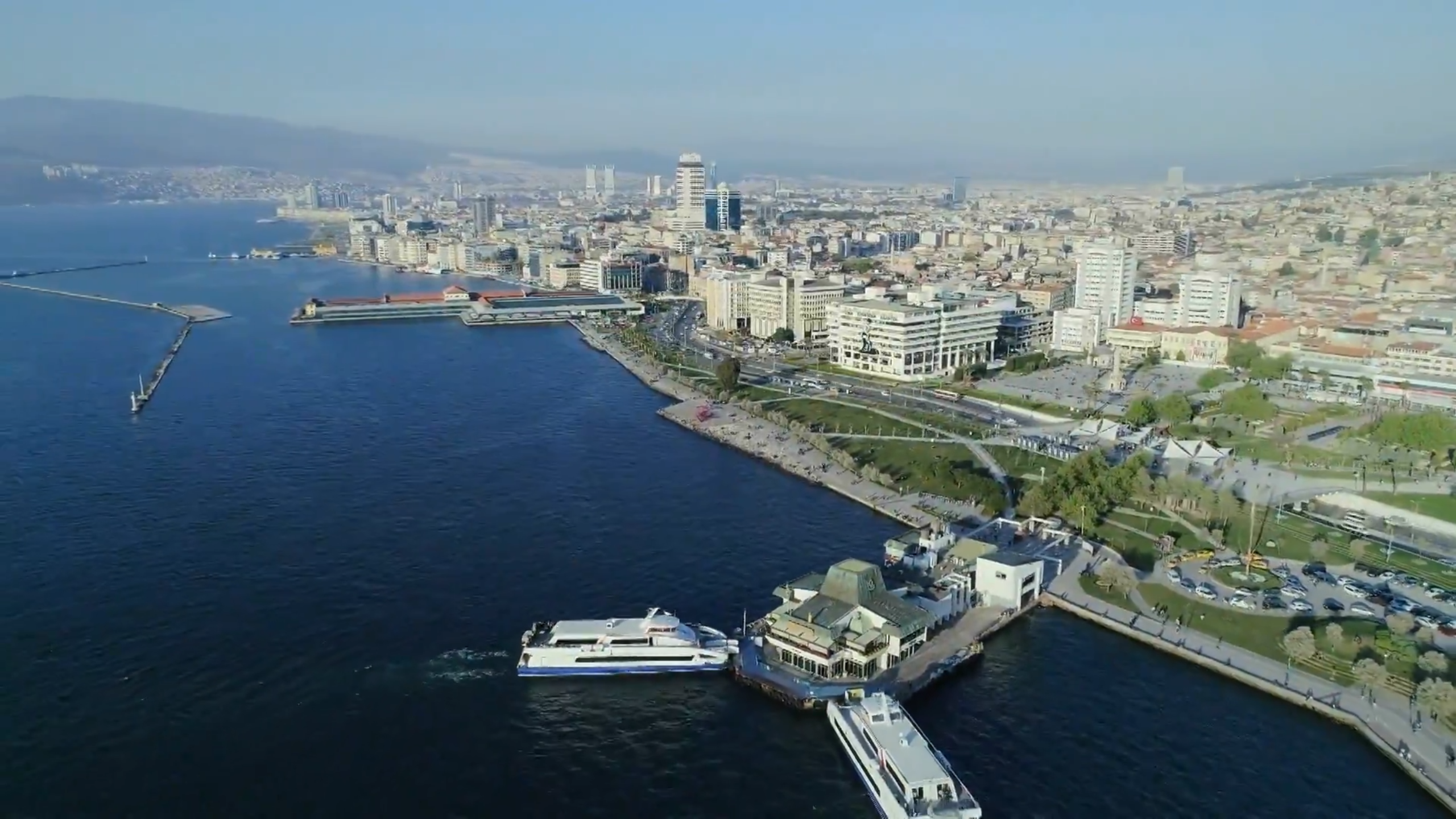 Кадр 4 з Зламані життя 1 сезон