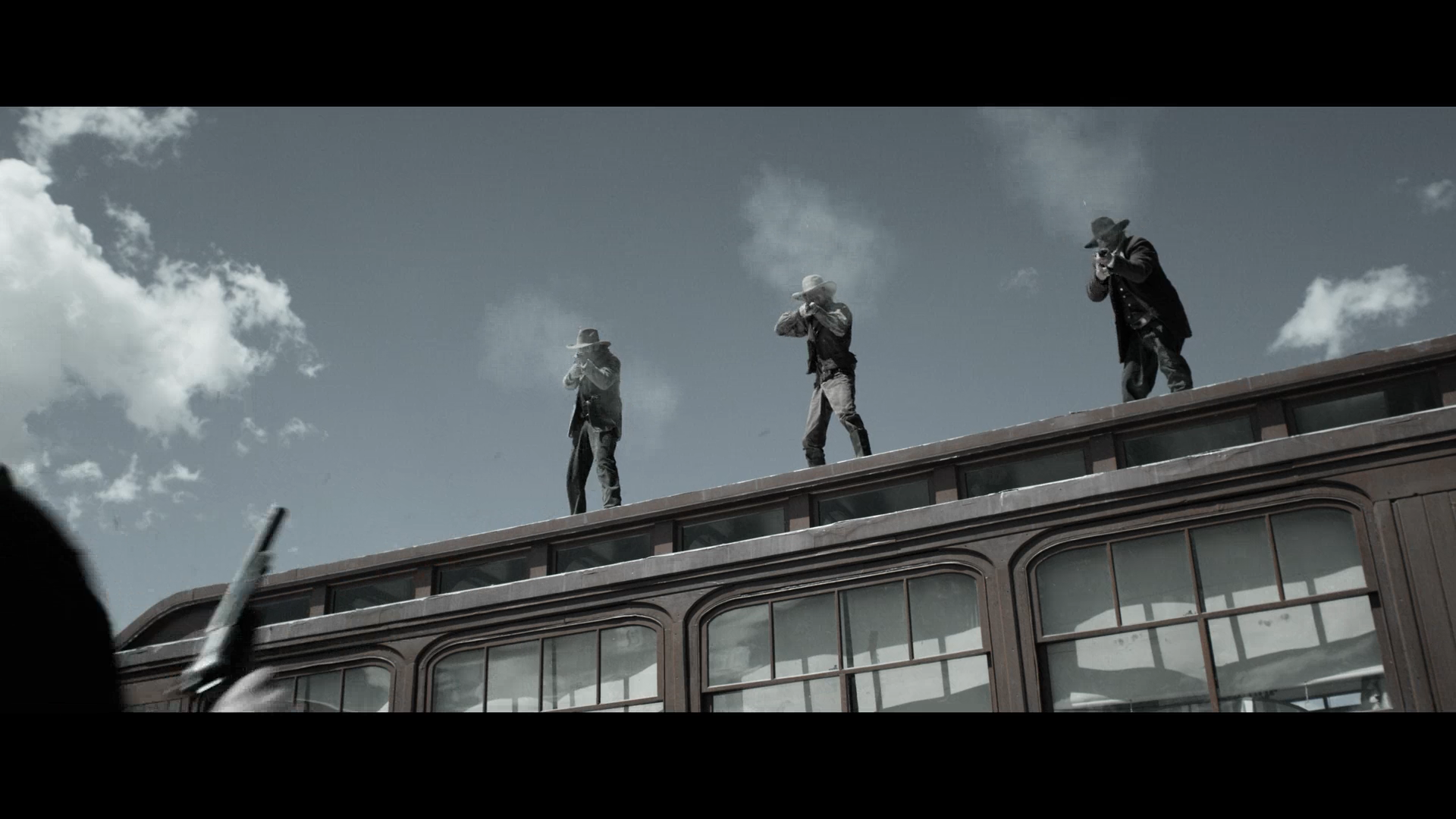 Кадр 3 з Знебожені 1 сезон