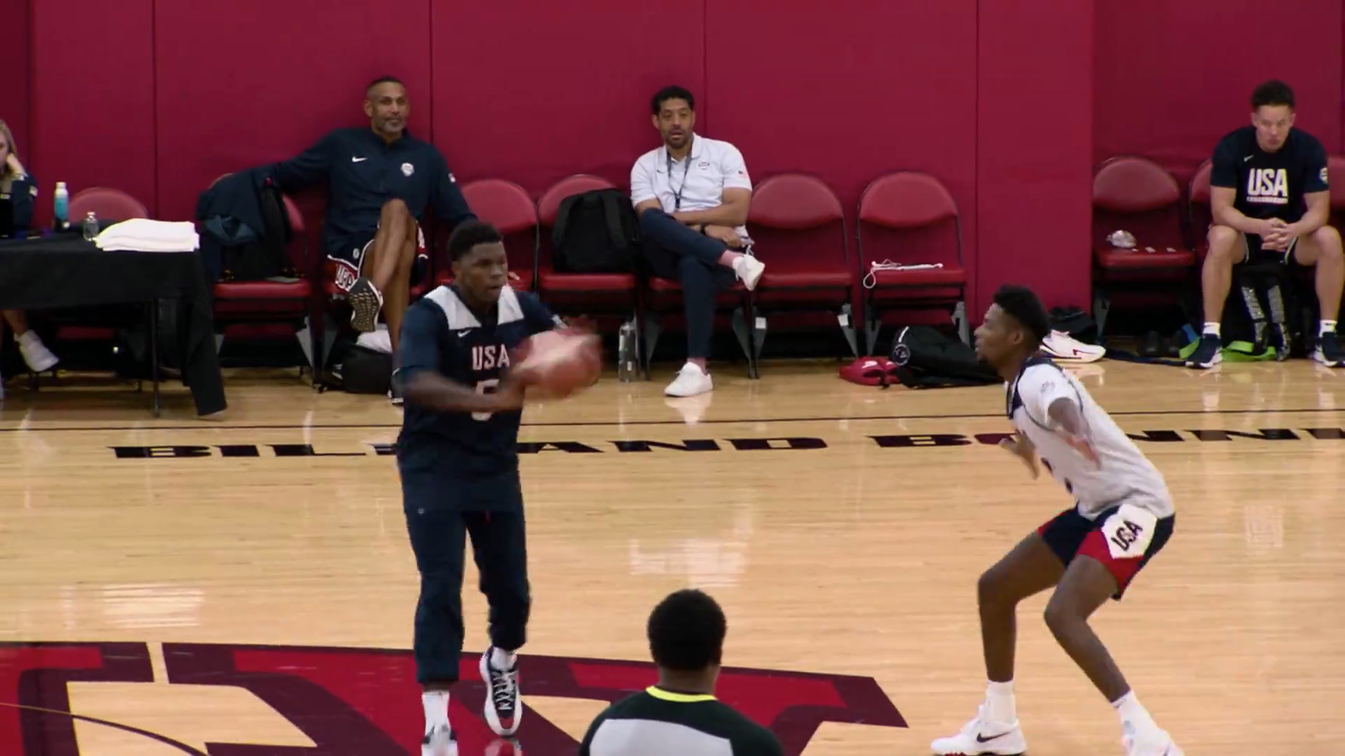 Кадр 4 з Золотий майданчик 1 сезон