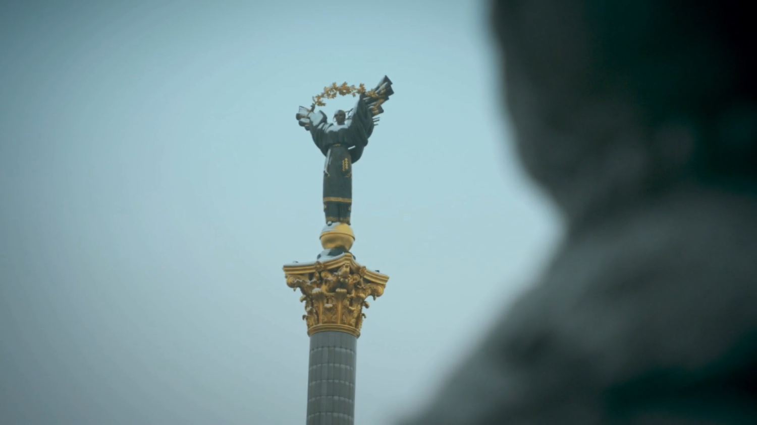 Кадр 3 з Зона війни. Беар Ґріллс зустрівся із президентом Зеленським